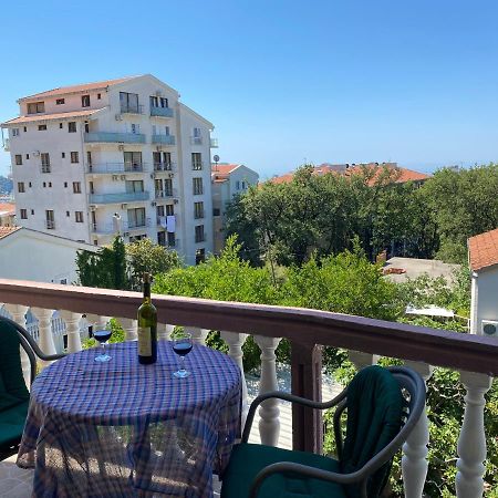 Sunny Villa Apartments Будва Екстер'єр фото