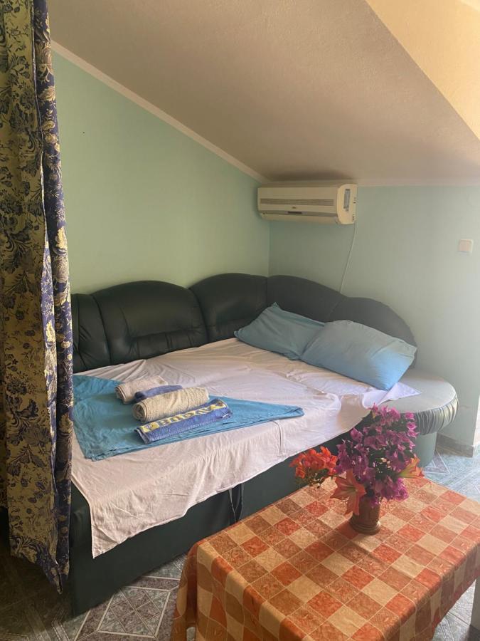 Sunny Villa Apartments Будва Екстер'єр фото