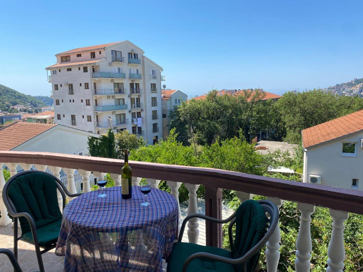 Sunny Villa Apartments Будва Екстер'єр фото